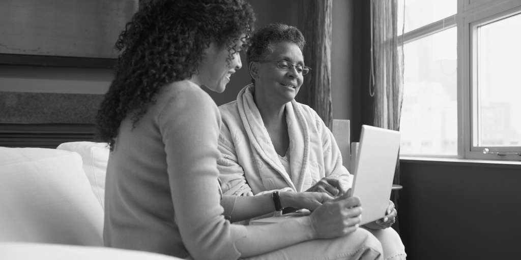 Talking with Your Aging Parents About Finances: 5 Clues They Could Use Your Support