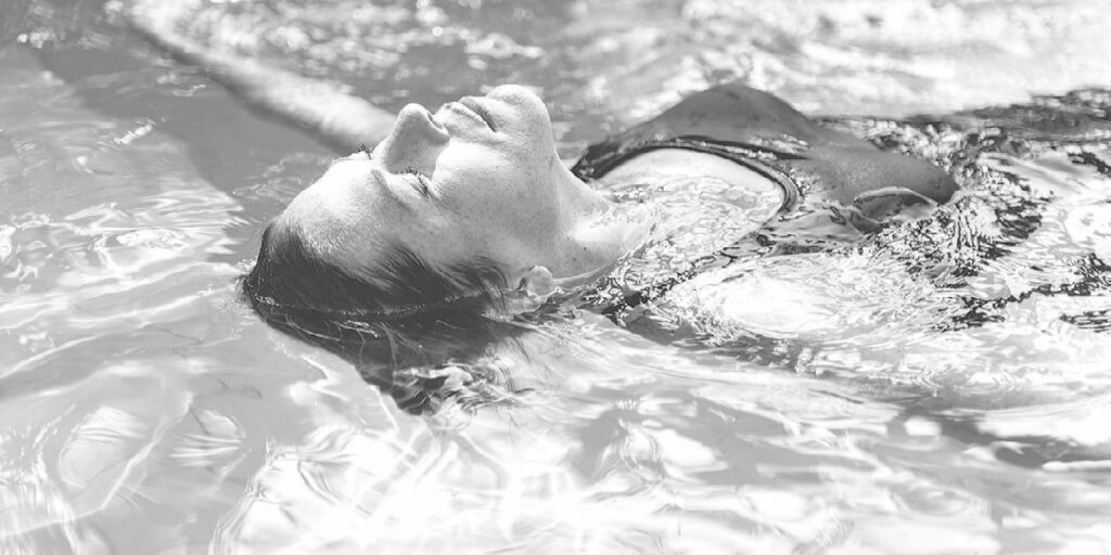 Exploring the Pros and Cons of Having a Swimming Pool in Your Back Yard